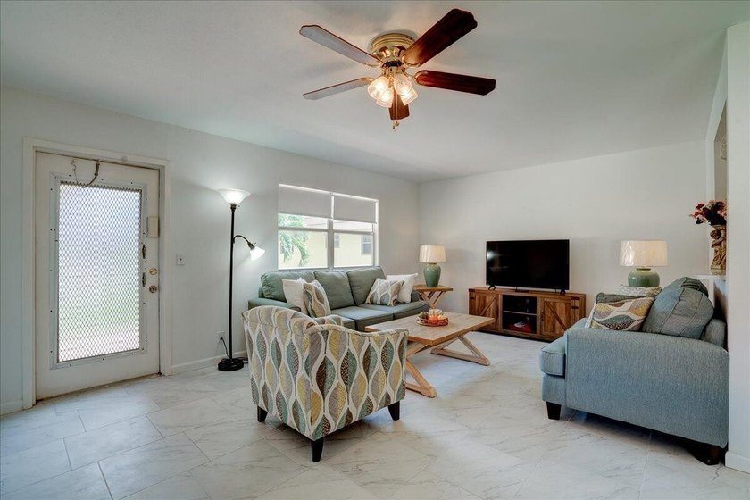 This charming and beautifully maintained 1-bedroom, 1.5-bathroom - Beach Condo for sale in Delray Beach, Florida on Beachhouse.com