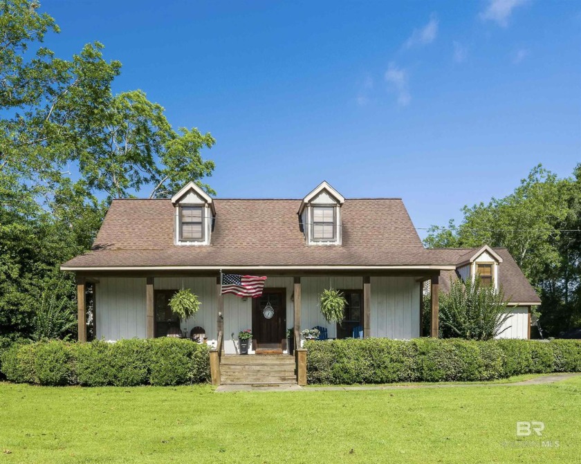 Welcome to Mary Ann Beach Rd. This home is on 1.5 acres of - Beach Home for sale in Fairhope, Alabama on Beachhouse.com