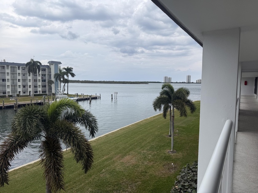 LOCATED IN THIS 55 PLUS COMMUNITY OF SHORE CLUB. THIS TURNKEY 2 - Beach Condo for sale in North Palm Beach, Florida on Beachhouse.com