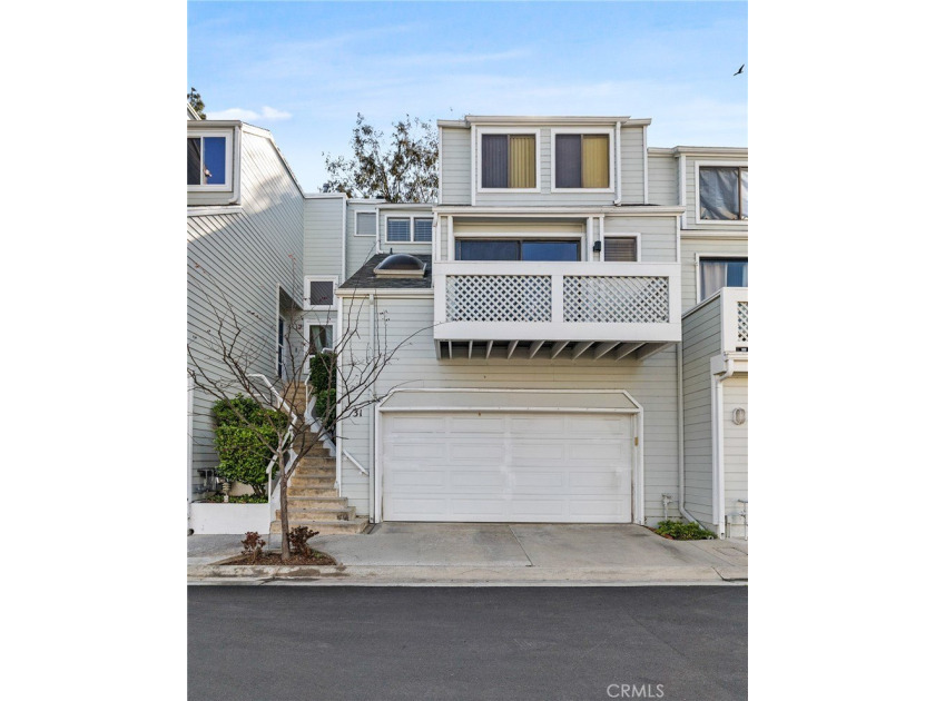 Prepare to fall in love with the highly desirable and - Beach Townhome/Townhouse for sale in San Pedro, California on Beachhouse.com