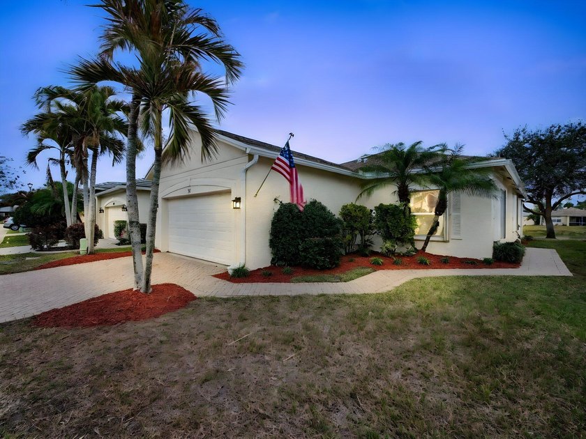 Welcome to this move-in ready 3 bedroom, 2 bathroom lakefront - Beach Home for sale in Port Saint Lucie, Florida on Beachhouse.com