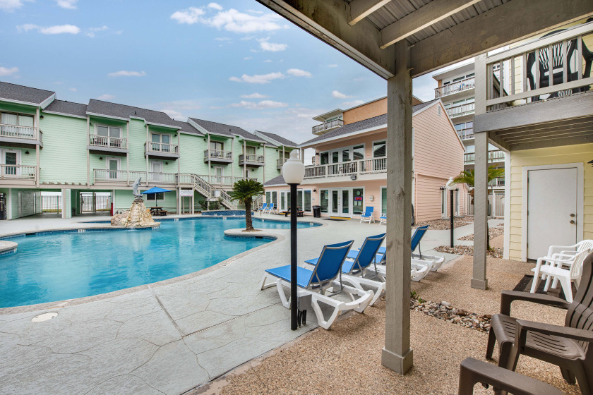Poolside Paradise in a Beachfront Complex - Coastal - Beach Vacation Rentals in Corpus Christi, Texas on Beachhouse.com