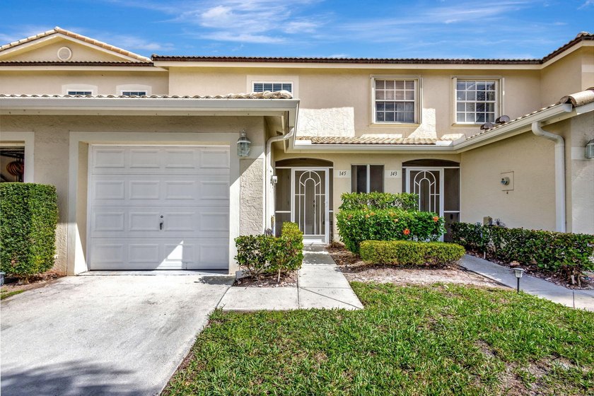Absolutely beautiful and spacious, move-in ready townhouse with - Beach Townhome/Townhouse for sale in Jupiter, Florida on Beachhouse.com