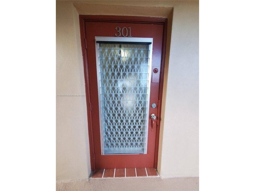 BEAUTIFUL MOVE IN READY, PARTIALLY FURNISHED 2/2 THIRD FLOOR - Beach Condo for sale in Sunrise, Florida on Beachhouse.com