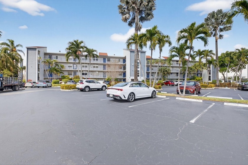 Welcome home to this charming 2-bedroom, 2-bathroom condo - Beach Condo for sale in Delray Beach, Florida on Beachhouse.com