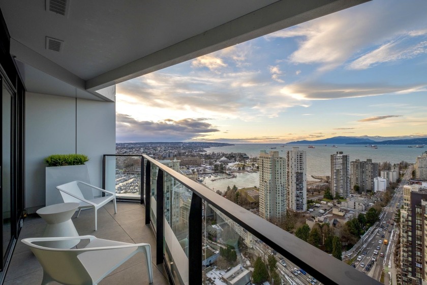 Perched high in the sky rests this exquisite luxury apartment at - Beach Condo for sale in Vancouver,  on Beachhouse.com