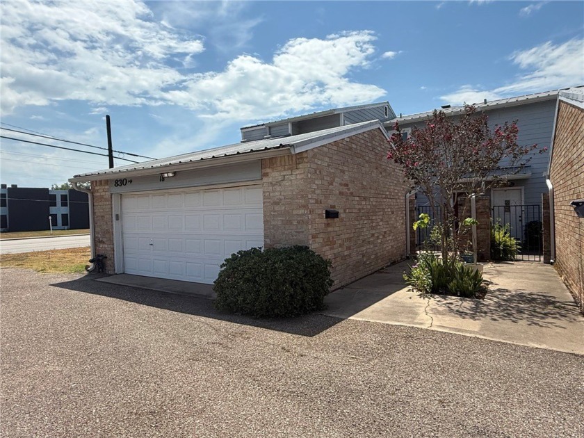 Turn key home! This charming and recently updated 3-bedroom, 2 - Beach Townhome/Townhouse for sale in Portland, Texas on Beachhouse.com