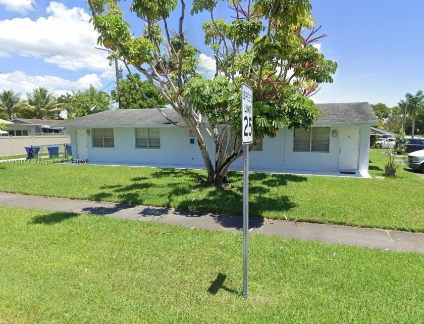 TURNKEY INVESTMENT Corner Duplex Just 1.5 Miles from Beach! Set - Beach Townhome/Townhouse for sale in Hollywood, Florida on Beachhouse.com