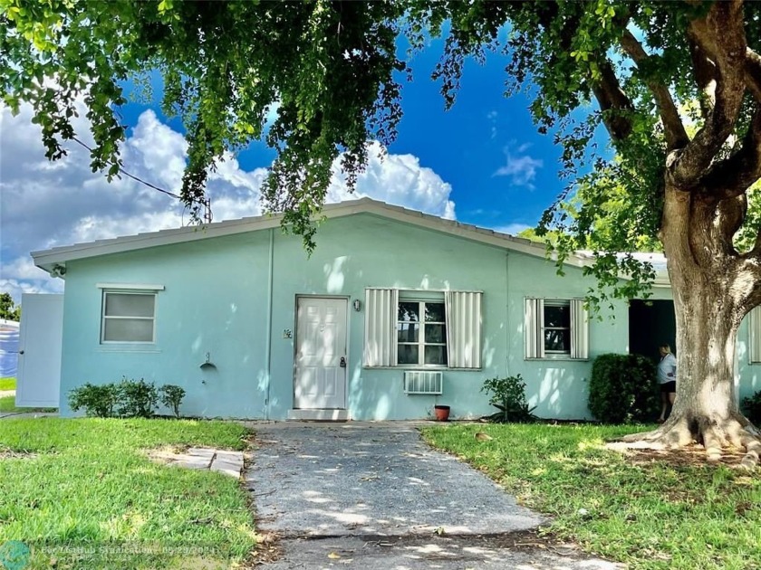 Don't miss this opportunity to purchase this corner villa-like - Beach Condo for sale in Lighthouse Point, Florida on Beachhouse.com