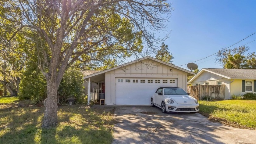 Tucked along the picturesque Pithlachascotee River in New Port - Beach Home for sale in New Port Richey, Florida on Beachhouse.com