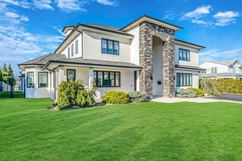 Looking for your dream home? Look no further than 31 Shoal - Beach Home for sale in West Islip, New York on Beachhouse.com