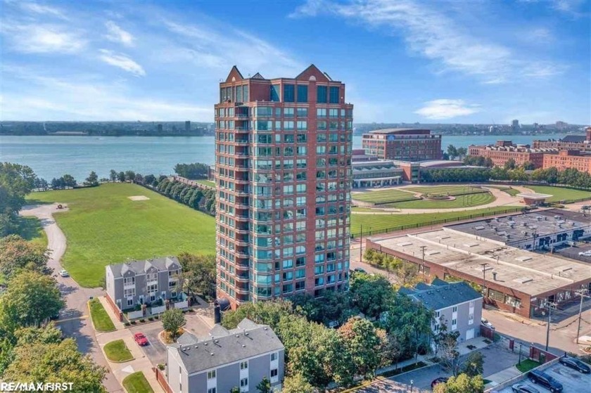 Look no further!! This is a spectacular and rare Harbortown - Beach Condo for sale in Detroit, Michigan on Beachhouse.com