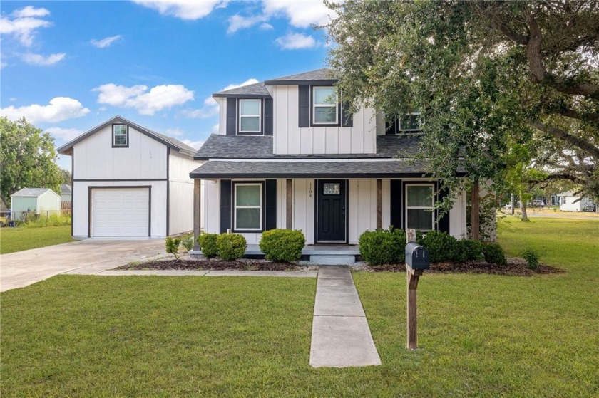Imagine owning a storybook piece of Old Rockport. Built circa - Beach Home for sale in Rockport, Texas on Beachhouse.com