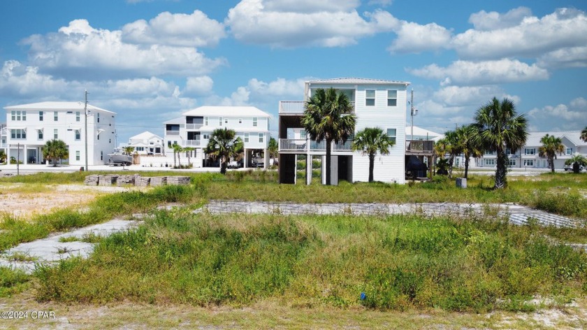 X Flood and beach side of Hwy 98 makes this a perfect location - Beach Lot for sale in Mexico Beach, Florida on Beachhouse.com