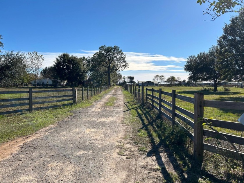 Beautiful country setting on almost 5 acres. Ideal if you're - Beach Home for sale in Milton, Florida on Beachhouse.com