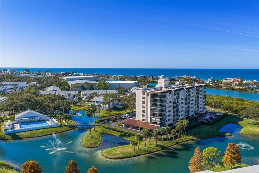 Welcome to effortless resort style living in this 1,225 square - Beach Condo for sale in Largo, Florida on Beachhouse.com