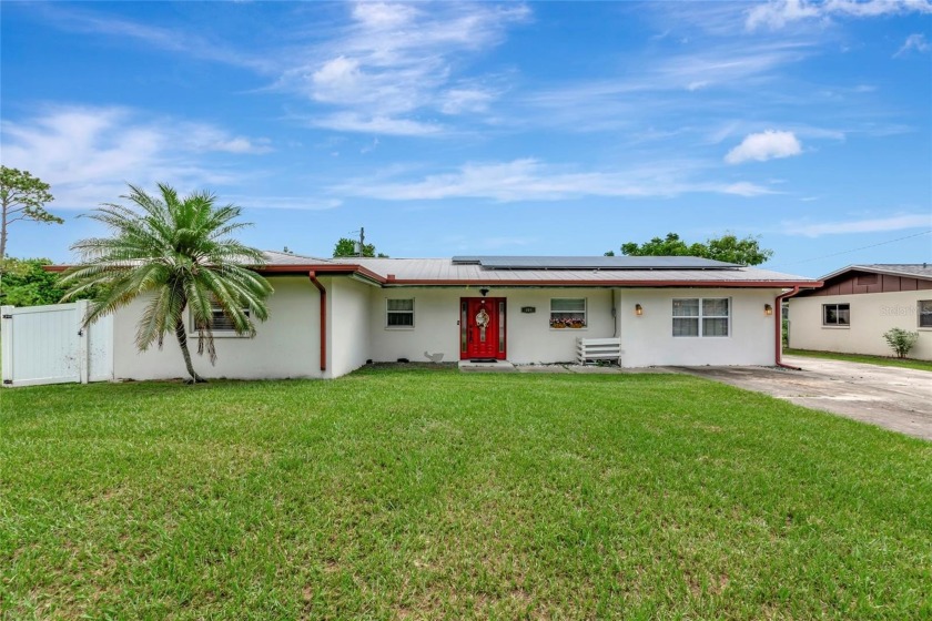 Welcome to this beautifully maintained 3 bedroom, 3 bathroom - Beach Home for sale in Port Charlotte, Florida on Beachhouse.com