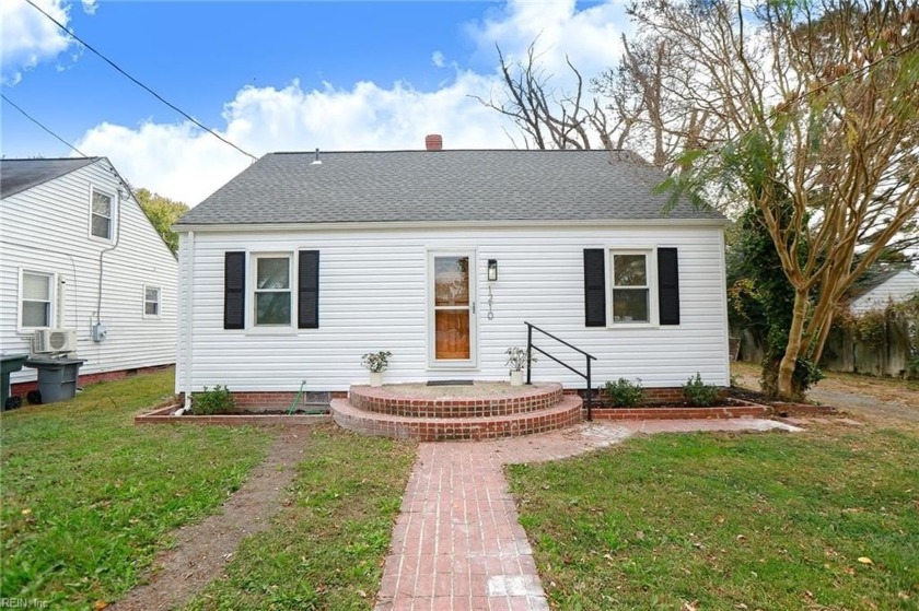 Absolutely gorgeous bungalow just a block from the water! - Beach Home for sale in Hampton, Virginia on Beachhouse.com