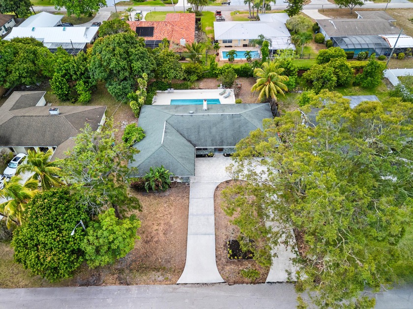 Opportunity awaits in this spacious nearly 2,700 sq ft home - Beach Home for sale in Port Saint Lucie, Florida on Beachhouse.com