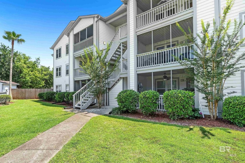 Beautiful, MUST SEE 2BR/2BA Top-Floor Condo with Pool View in - Beach Home for sale in Gulf Shores, Alabama on Beachhouse.com