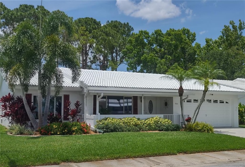*WOW* a phenomenal *Gormay* with a great location!! Clubhouse is - Beach Home for sale in Pinellas Park, Florida on Beachhouse.com
