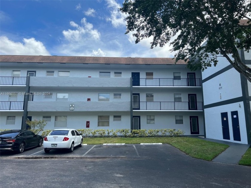 **ALL AGES** THIS 1/1.5 CONDO ON THE 1ST FLOOR OF THE ALL AGES - Beach Condo for sale in Tamarac, Florida on Beachhouse.com