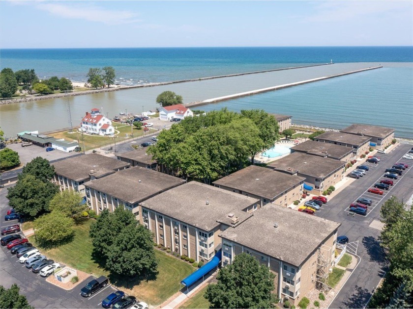 Condo Life on Lake Ontario! Enjoy the in-ground pool, beach - Beach Condo for sale in Irondequoit, New York on Beachhouse.com