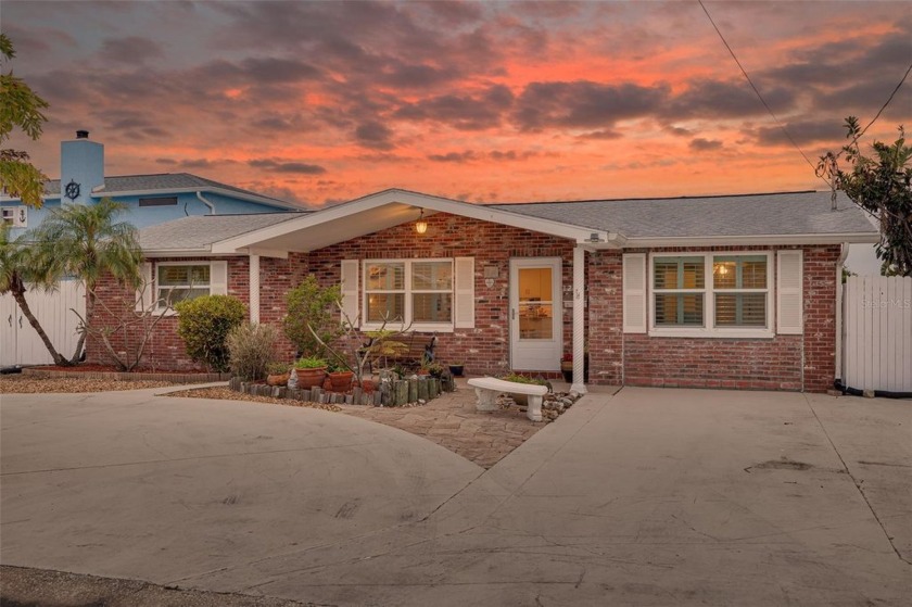 Welcome to your dream waterfront retreat! Seller states that - Beach Home for sale in Hudson, Florida on Beachhouse.com