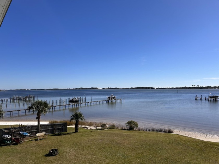 Waterfront Living at Its Best - Ideal for Boat Owners! This - Beach Condo for sale in Mary Esther, Florida on Beachhouse.com