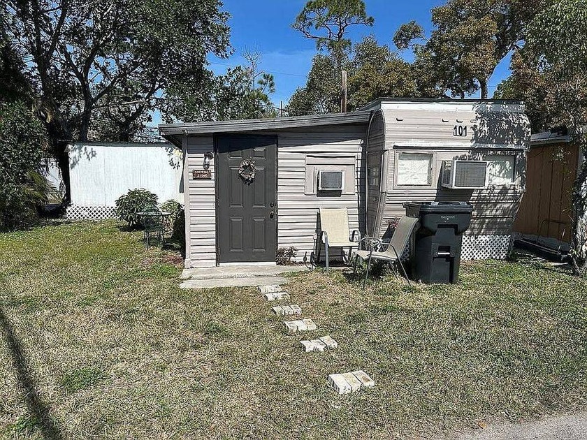ALL AGE PARK   Pet friendly, 1 bed, 1 bath, the park has a - Beach Home for sale in Pinellas Park, Florida on Beachhouse.com