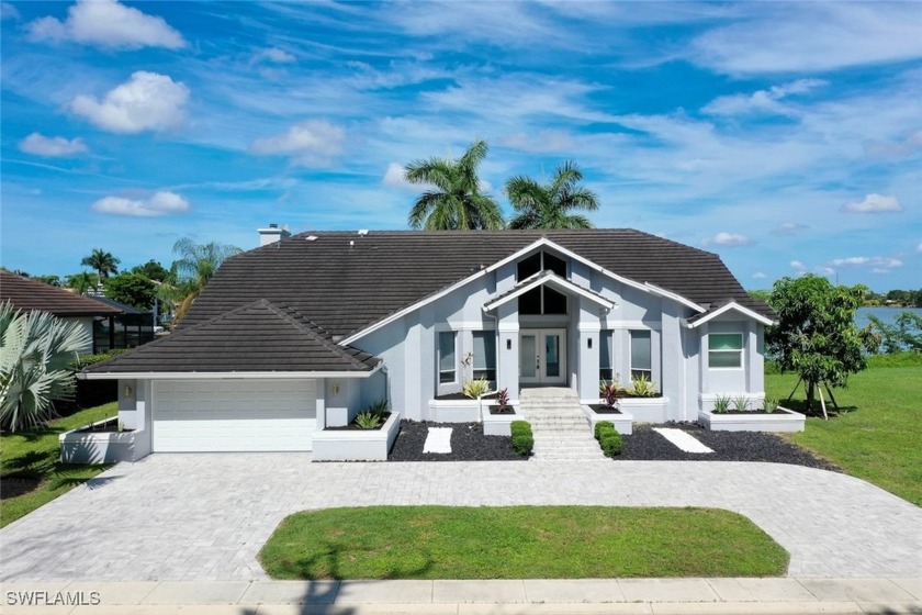 Located in The Harborage, a premier boating community, this - Beach Home for sale in Fort Myers, Florida on Beachhouse.com