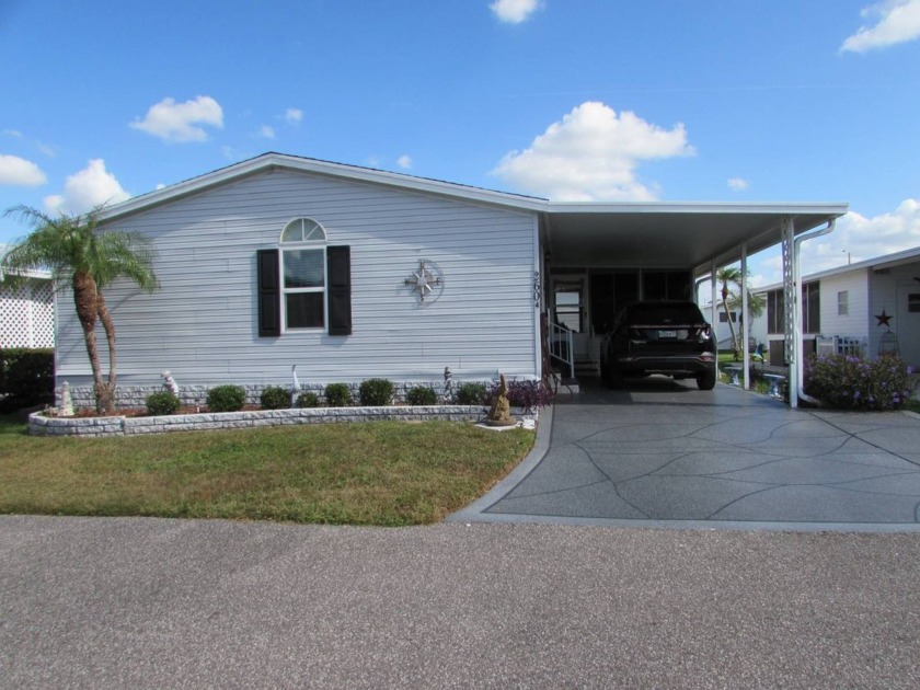 BEAUTIFULLY UPDATED 2 BEDROOM 2 BATH + FAMILY ROOM  1996 Palm - Beach Home for sale in Trinity, Florida on Beachhouse.com