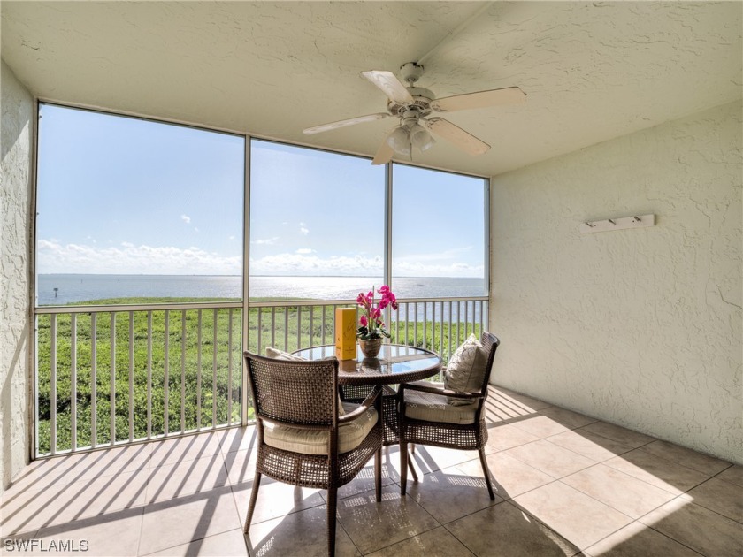 PRICED BELOW MARKET FOR ITS LOCATION! Similar location closed - Beach Condo for sale in Captiva, Florida on Beachhouse.com
