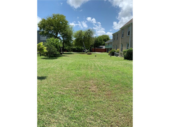 Lot with Beautiful Bay Views. Build your office/ Multi family - Beach Lot for sale in Corpus Christi, Texas on Beachhouse.com