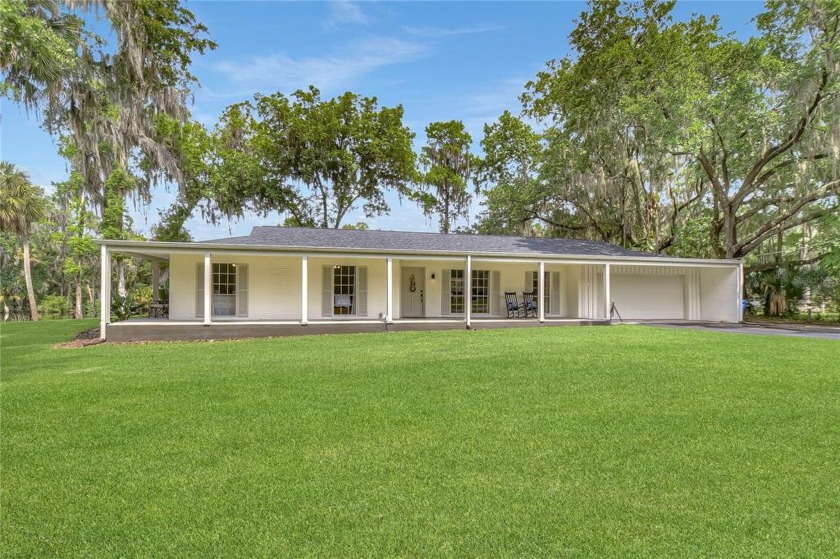 THIS IS YOUR CHANCE! Sunny days and the living is EASY! - Beach Home for sale in Riverview, Florida on Beachhouse.com