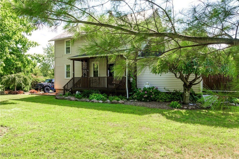 Welcome to this charming property nestled on Cooper Foster Park - Beach Home for sale in Vermilion, Ohio on Beachhouse.com