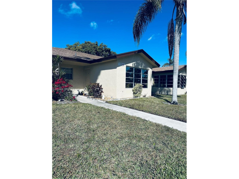 Welcome to this beautifully condo in the highly desirable High - Beach Condo for sale in Delray Beach, Florida on Beachhouse.com