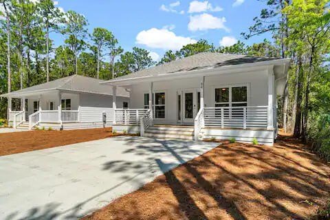 Modern 3 Bed, 2 Bath Home in Santa Rosa Beach - NO HOA! This - Beach Home for sale in Santa Rosa Beach, Florida on Beachhouse.com