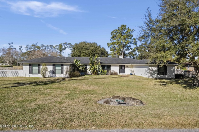 Welcome to 8216 Hunters Grove where you will enjoy panoramic - Beach Home for sale in Jacksonville, Florida on Beachhouse.com