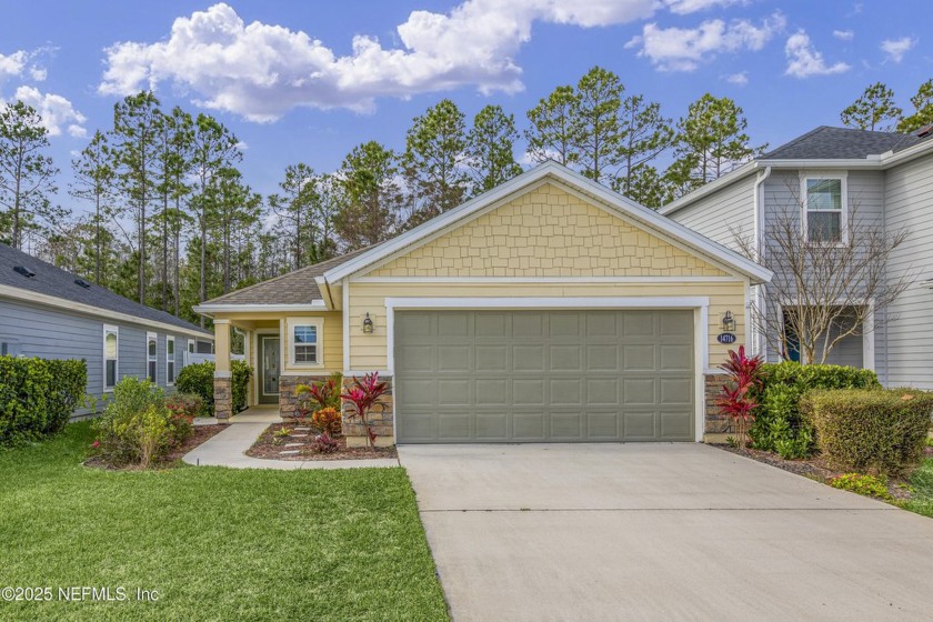 This stunning Bartram Creek home is MOVE-IN READY! With - Beach Home for sale in Jacksonville, Florida on Beachhouse.com