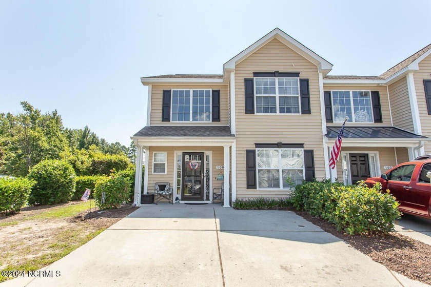 End unit with extra windows.. A townhome with everything you - Beach Townhome/Townhouse for sale in Carolina Shores, North Carolina on Beachhouse.com