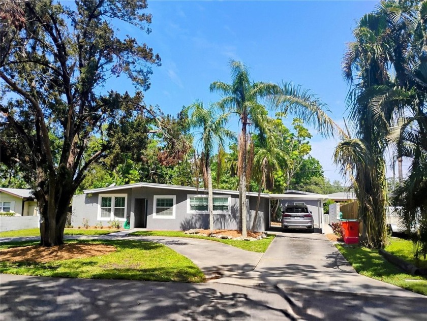 SELLER RELOCATNG AND IS MOTIVATED.  This listing highlights a - Beach Home for sale in St. Petersburg, Florida on Beachhouse.com