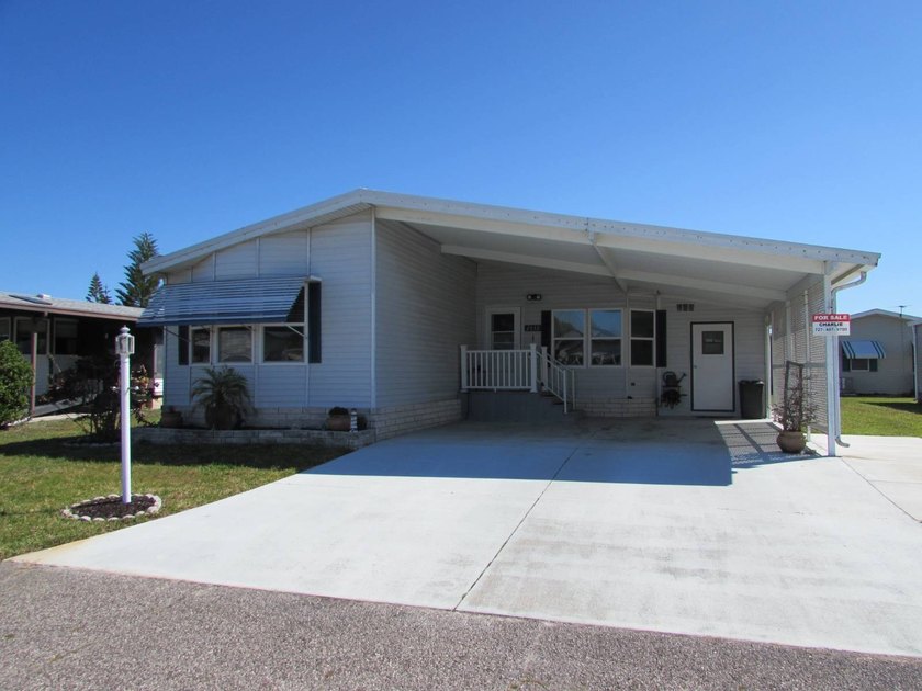 Gorgeous two bed two bath home has been tastefully updated and - Beach Home for sale in Trinity, Florida on Beachhouse.com