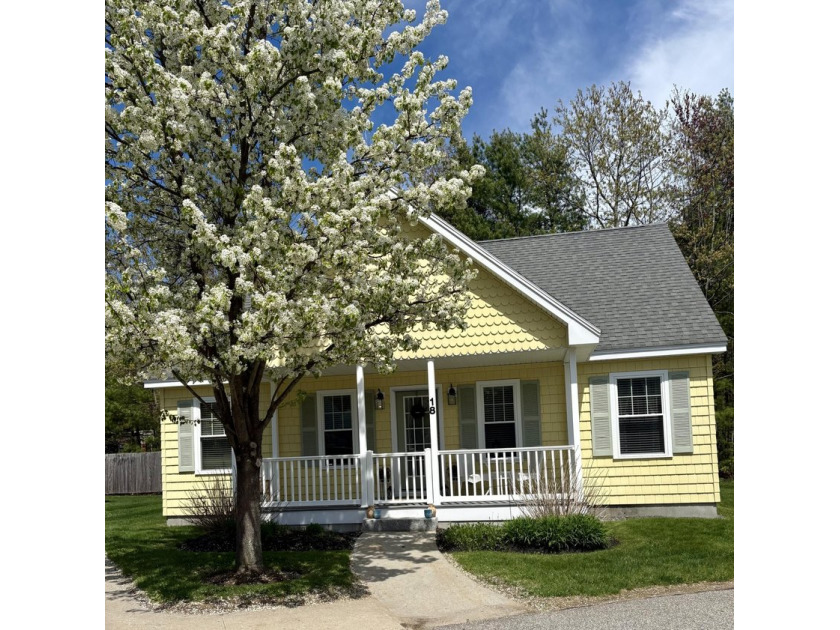 Summerwinds presents a bright, free-standing cottage-style condo - Beach Condo for sale in Old Orchard Beach, Maine on Beachhouse.com