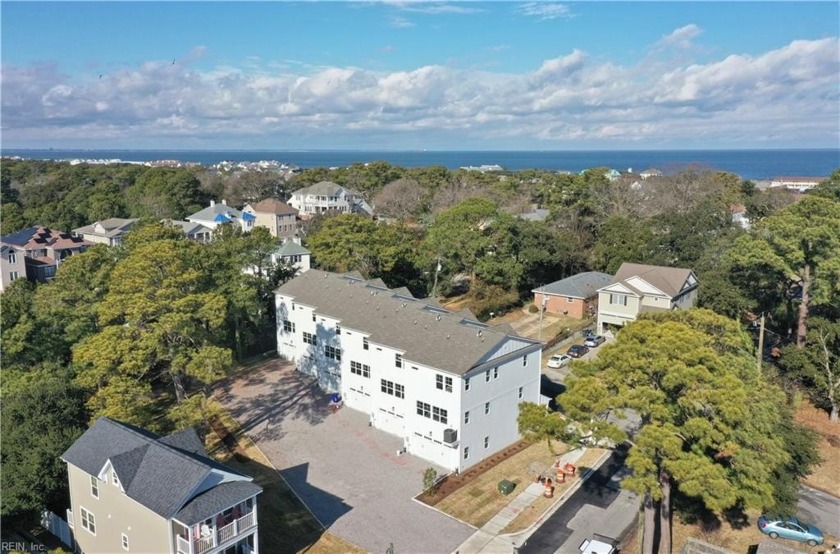 Beautiful Townhouse built by recent COVA Magazine's Best Home - Beach Townhome/Townhouse for sale in Norfolk, Virginia on Beachhouse.com