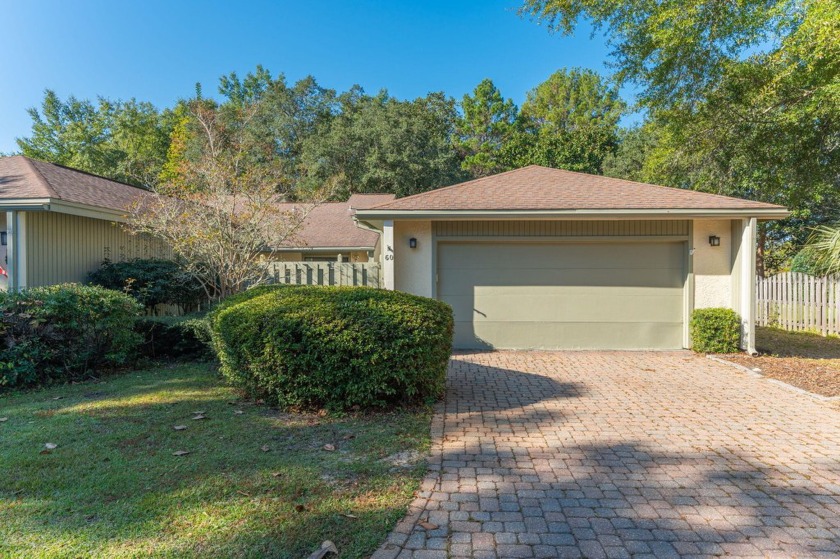 Welcome home to Bluewater Bay's peaceful Royal Oak Village where - Beach Home for sale in Niceville, Florida on Beachhouse.com