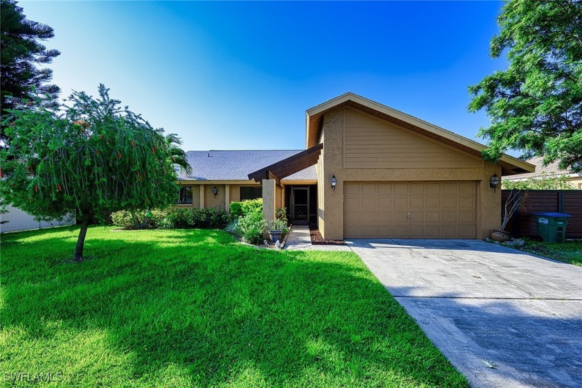 Welcome to your dream home in beautiful Cape Coral, FL! This - Beach Home for sale in Cape Coral, Florida on Beachhouse.com