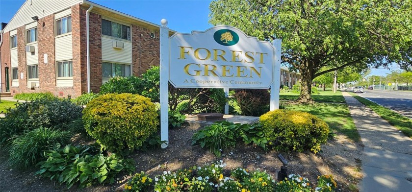 This Forest Green Community Updated Expansive First floor 1 - Beach Home for sale in Islip, New York on Beachhouse.com