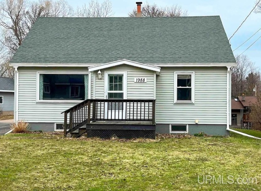 Charming 3 to 5 Bedroom, 3 Bath Home in Marquette Township has - Beach Home for sale in Marquette, Michigan on Beachhouse.com