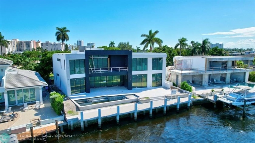 Located directly on 90ft of intracoastal waterway in beautiful - Beach Home for sale in Pompano Beach, Florida on Beachhouse.com